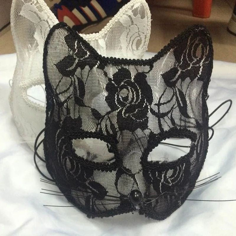 The lace Cat Mask
